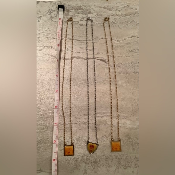 🧡RARE FINDS NWOT Vintage kitsch LOVE STORY pendant necklaces - Picture 4 of 4